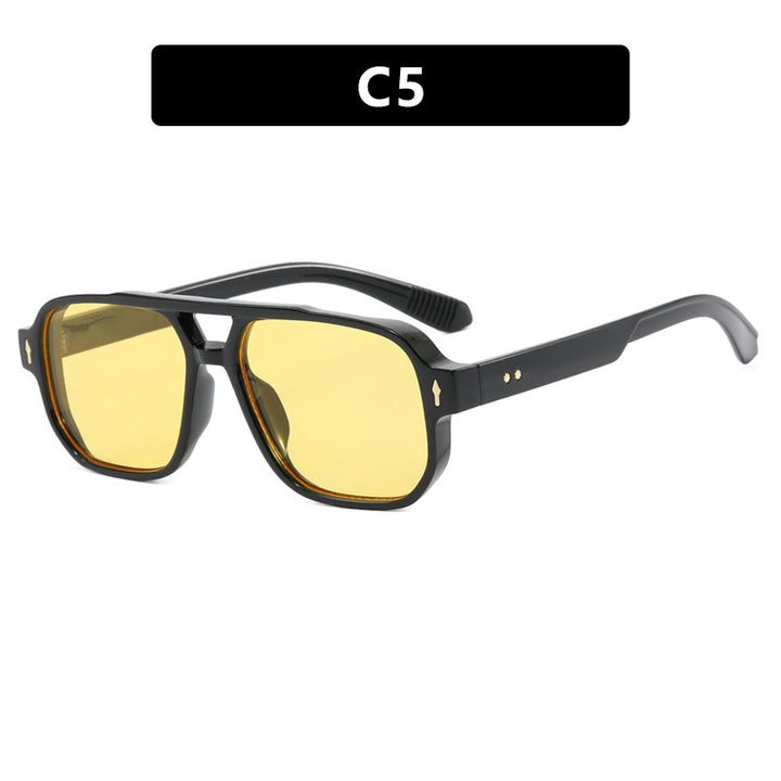 Dame moterik kvadratisk solbrille med luksuriøse detaljer Skanto