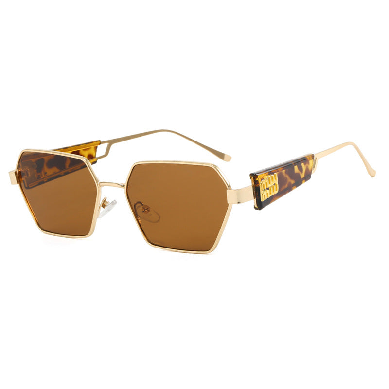 Dame heksagonal solbrille med elegant metallramme og beskyttende glass Skanto