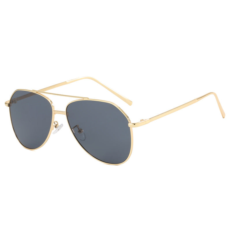 Dame trendy aviator solbriller med subtil fargegradient Skanto
