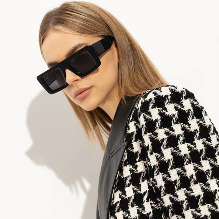 Damer Moderiktig kvadratisk solbrille med ekstra bred ramme Skanto