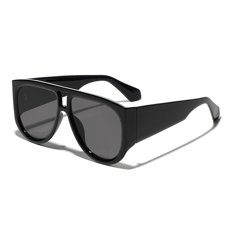 Damer fashionable oversized solbriller med ergonomisk ramme Skanto