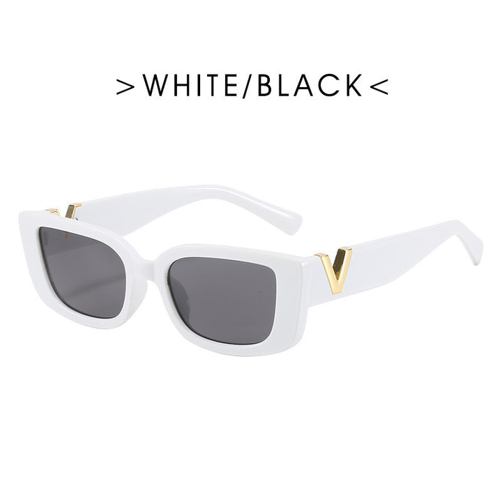 Dame moteriktig solbrille i klart design Skanto