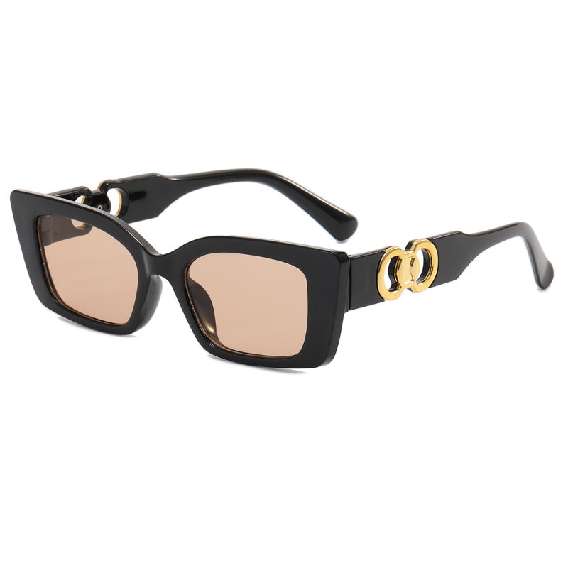 Dame moteriktig firkantet solbrille med glamorøse aksenter Skanto