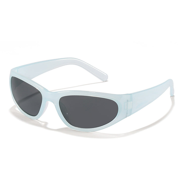 Dame moteriktig solbrille i futuristisk stil Skanto