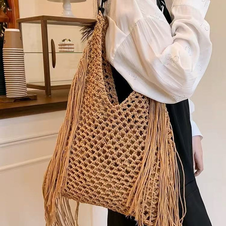 Håndlaget stilfull toteveske med frynser Skanto