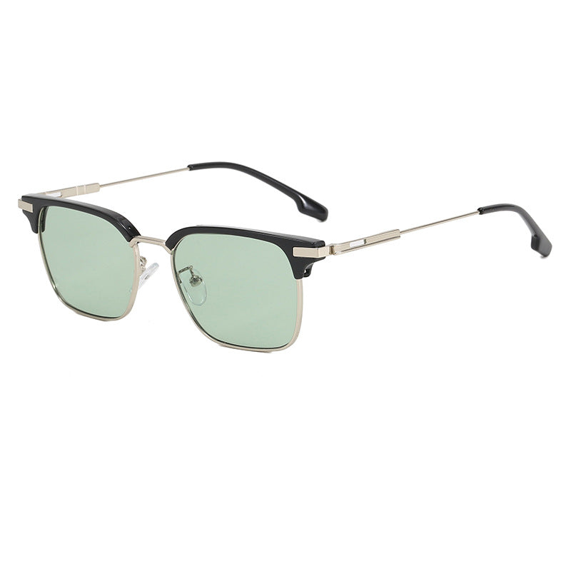 Dame kvadratisk solbrille med lett metallramme og brede stenger Skanto