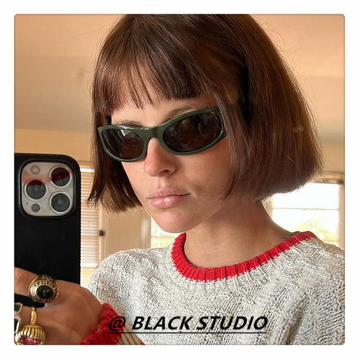 Dame solbrille i elegant retro-inspirert design Skanto