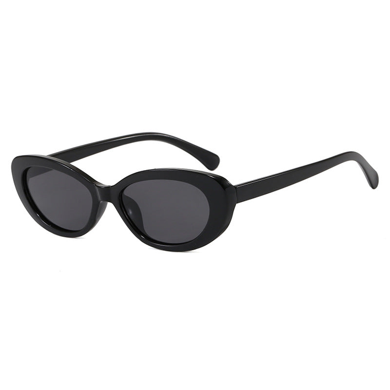 Dame moter Cat-Eye solbriller med UV-beskyttelse og elegant ramme Skanto