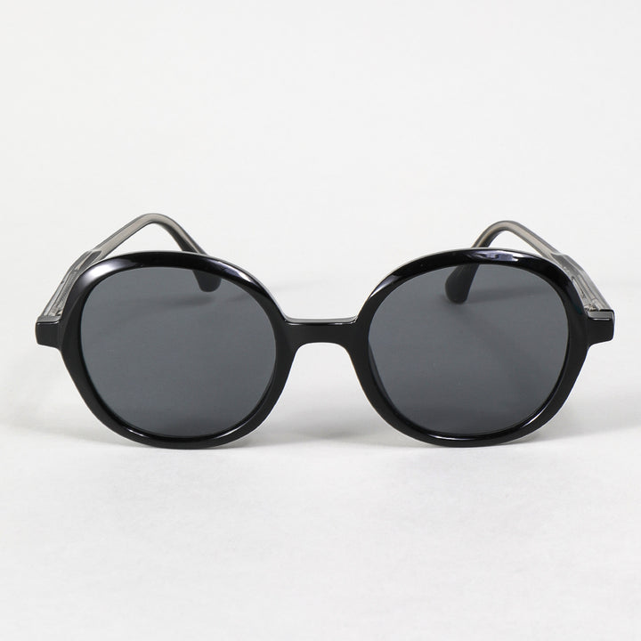 Dame moteriktig solbrille med robust og stilige rammer Skanto