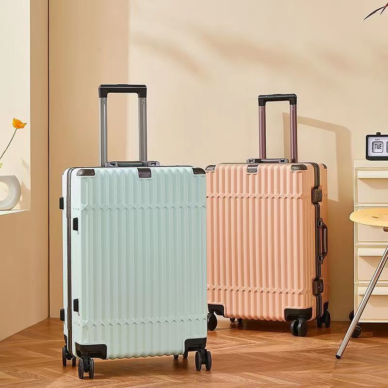 Holdbar hardskall reisekoffert Skanto