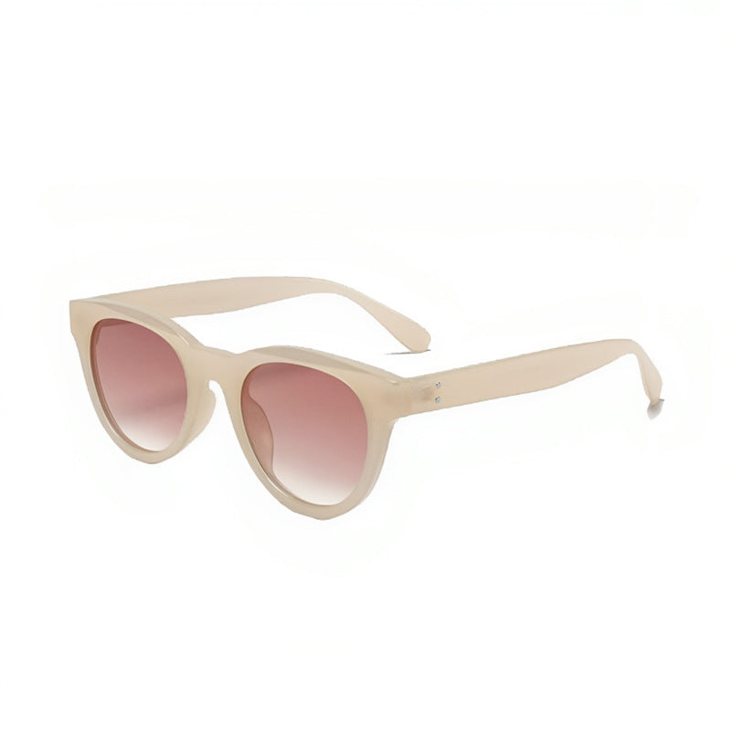Dame Modiske Oversized-solbriller i en elegant, buet design Skanto