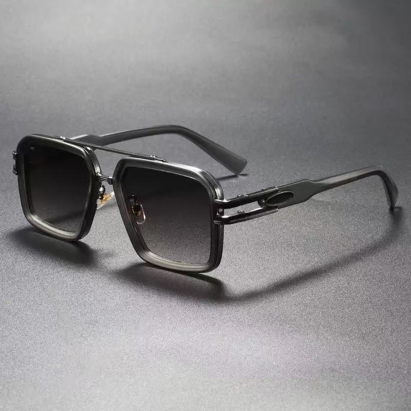 Dame moterik solbrille med stilige kvadratiske rammer Skanto