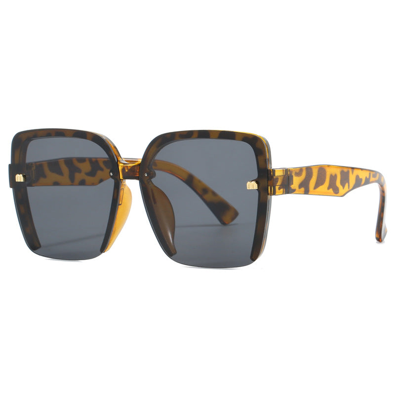 Dame oversized solbriller med stilig, moderne ramme Skanto