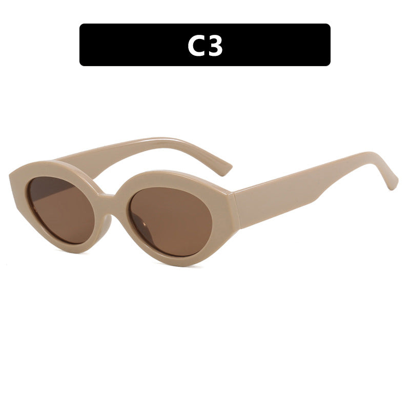 Dame kreativ solbrille i elegant retro-stil Skanto