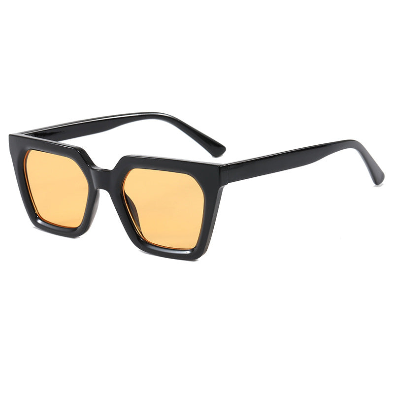 Dame moderne designer-solbrille med transparent ramme Skanto