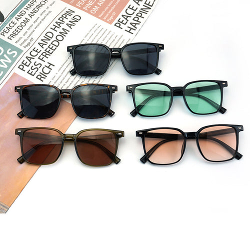 Dame Kvadratisk Solbrille med moderne aksenter Skanto