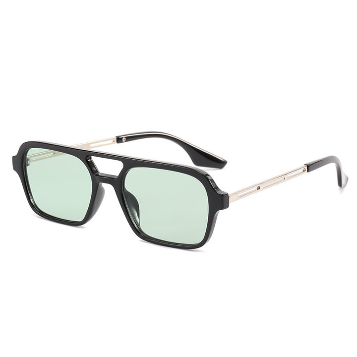Dame designer solbriller med elegant transparent ramme og gule glass Skanto