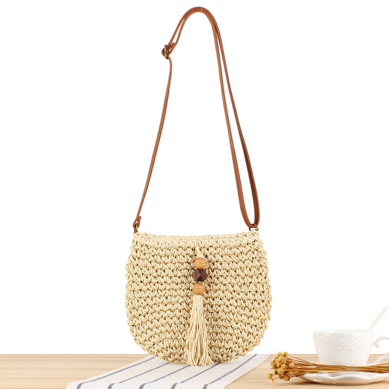 Shoulder bag with hand-knotted macrame and fringes Skanto