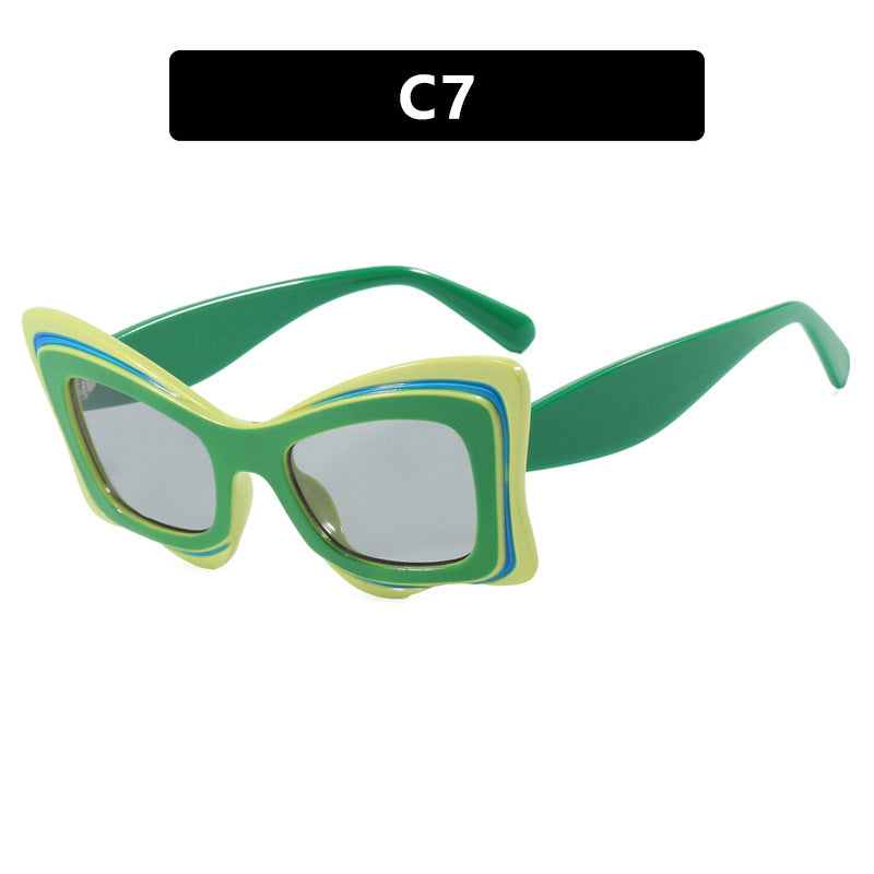 Dame oversized solbrille i ekstravagant design Skanto