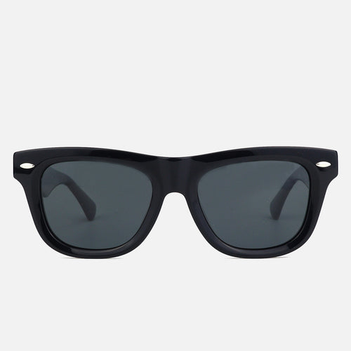 Dame solbrille i klassisk design med kraftig UV-beskyttelse Skanto