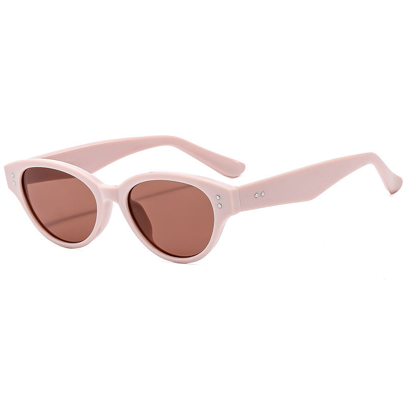 Dame Cat-Eye solbriller med elegant plastisk ramme og UV-beskyttelse Skanto