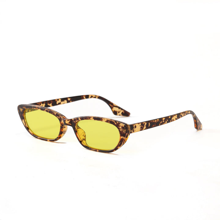 Dame moteriktig solbrille med unikt design og UV-beskyttelse Skanto