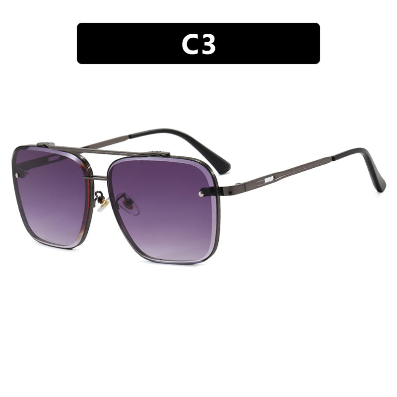 Dame kvadratisk solbrille med beskyttende glass og moderne metallramme Skanto