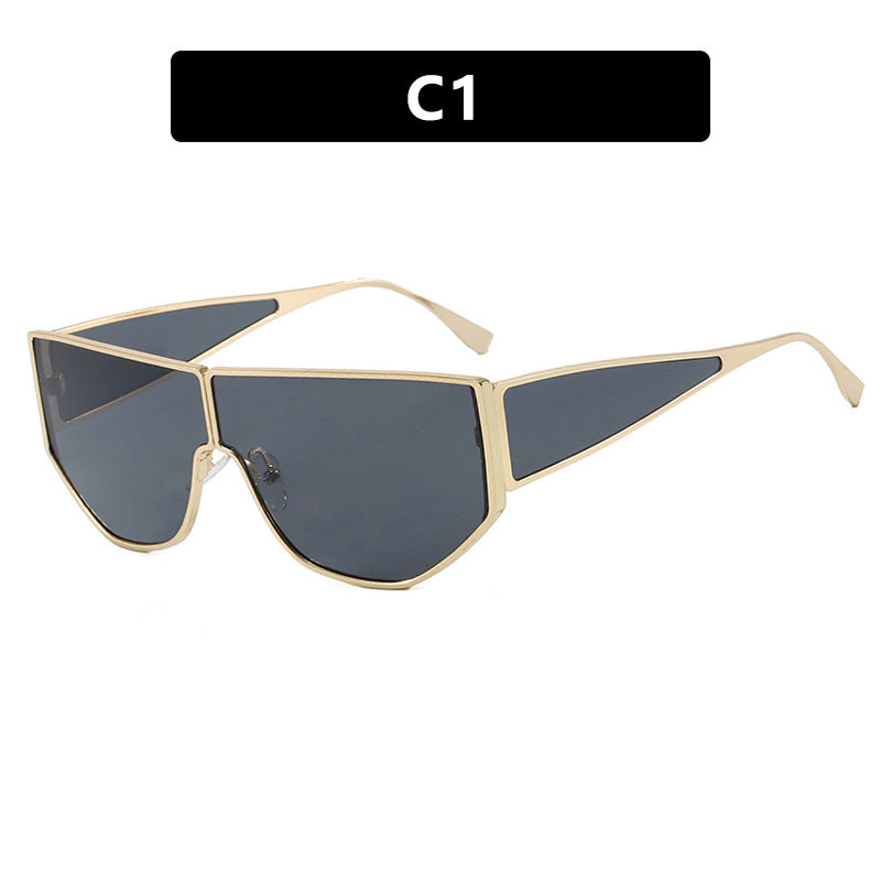 Dame trendy oversized solbriller med markant geometrisk design Skanto
