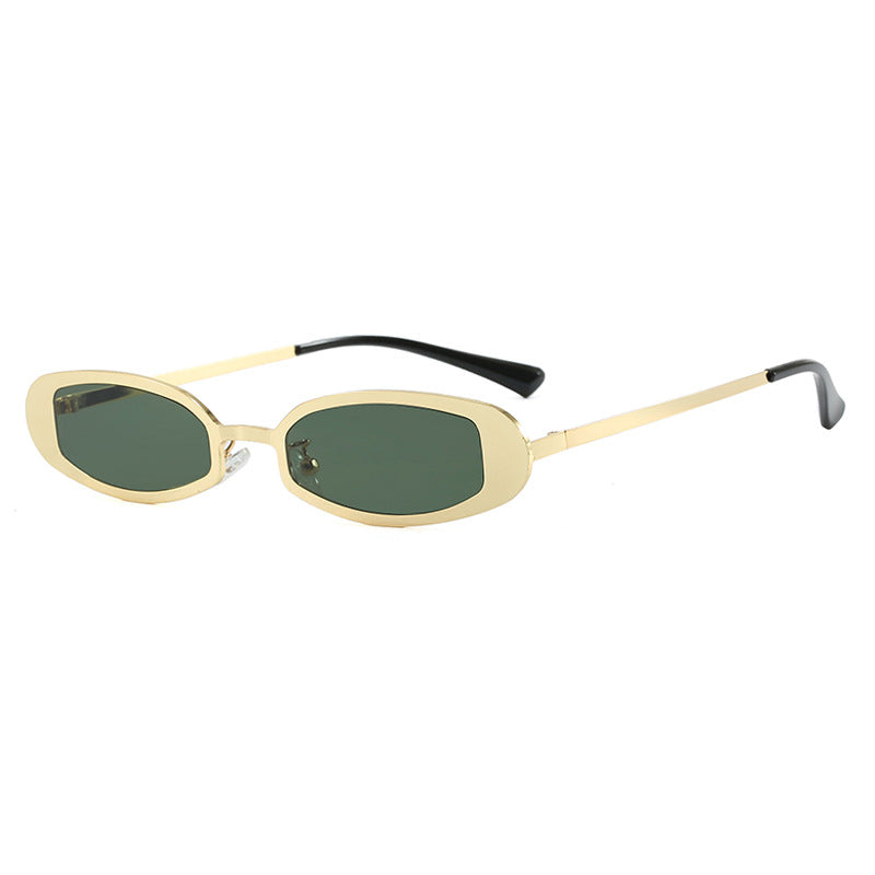 Dame moteriktig brille med elegant metallramme og fine aksenter Skanto