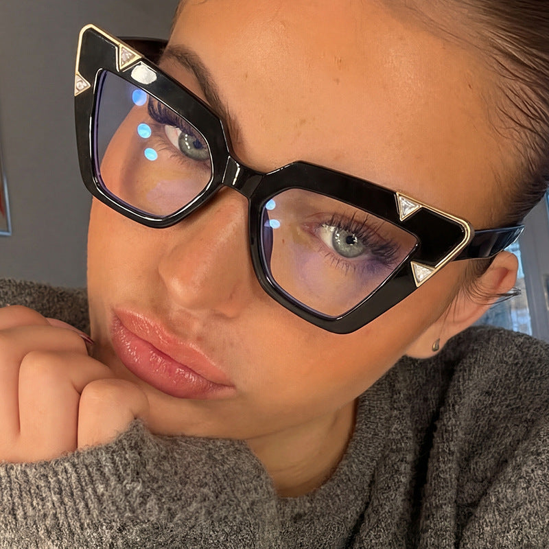 Dame Cat-Eye solbriller med luksuriøst motiv og beskyttende UV-filter Skanto
