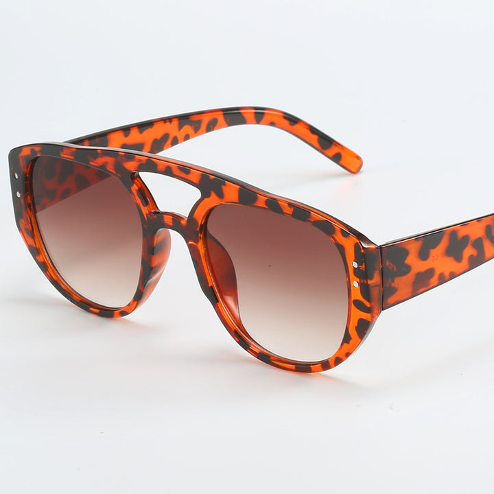 Dame Fashion solbriller i stilfullt leopardmønster Skanto
