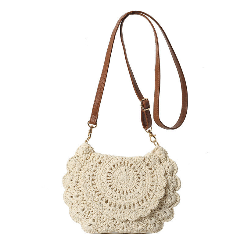 Håndlaget crossbody-veske med blomsterdesign Skanto