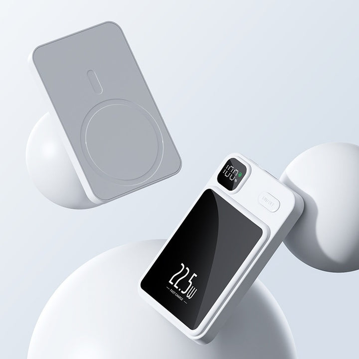 Bærbar powerbank med trådløs ladefunksjon og digital effektvisning Skanto