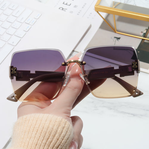 Dame oversized firkantet solbrille med stilige aksenter Skanto