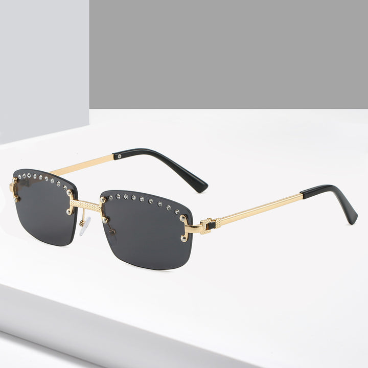 Dame elegant solbrille med glitrende krystallakenter Skanto