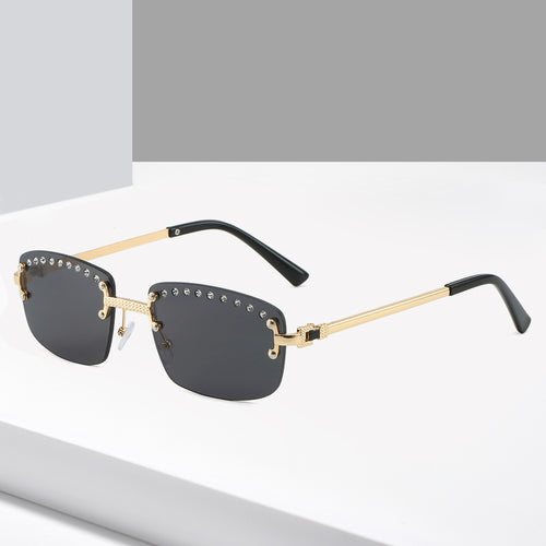 Dame elegant solbrille med glitrende krystallakenter Skanto