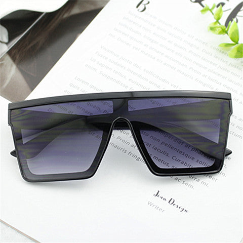 Dame Sporty beskyttelsesbrille i moderne Shield-design Skanto