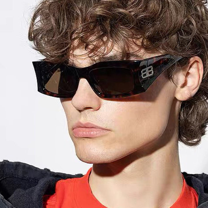 Damer moterik solbrille med kantet ramme og polariserte glass Skanto