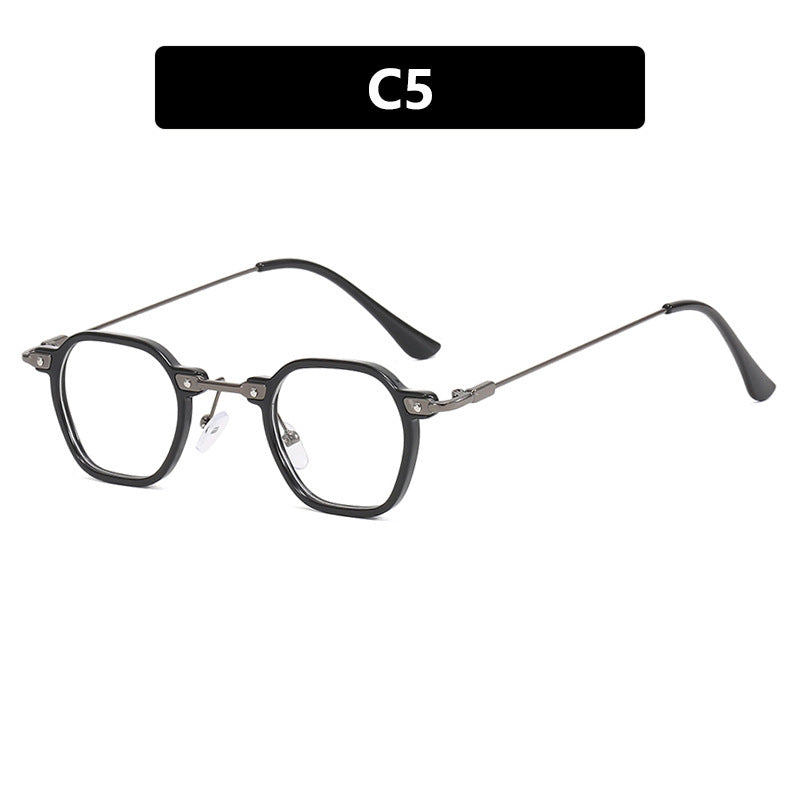 Dame moteriktig solbrille i elegant design med sekskantet ramme Skanto