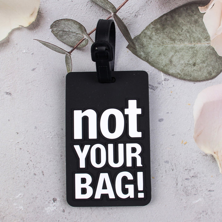 Eye-Catching Travel Luggage Identifier Skanto