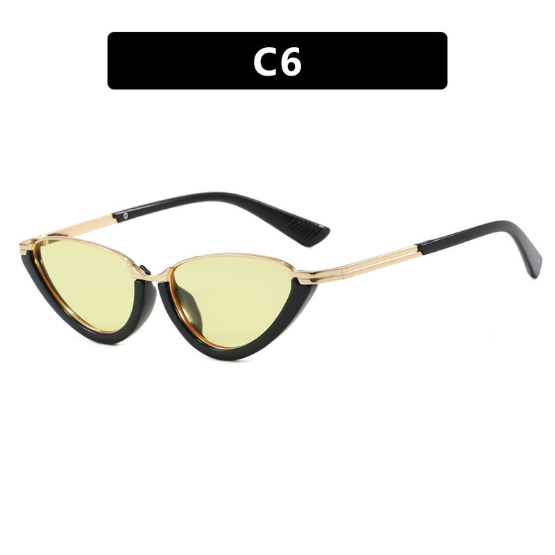 Dame futuristiske Cat-Eye solbriller med gyldne detaljer Skanto