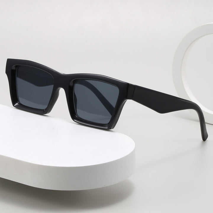 Dame trendy solbriller med bred ramme Skanto