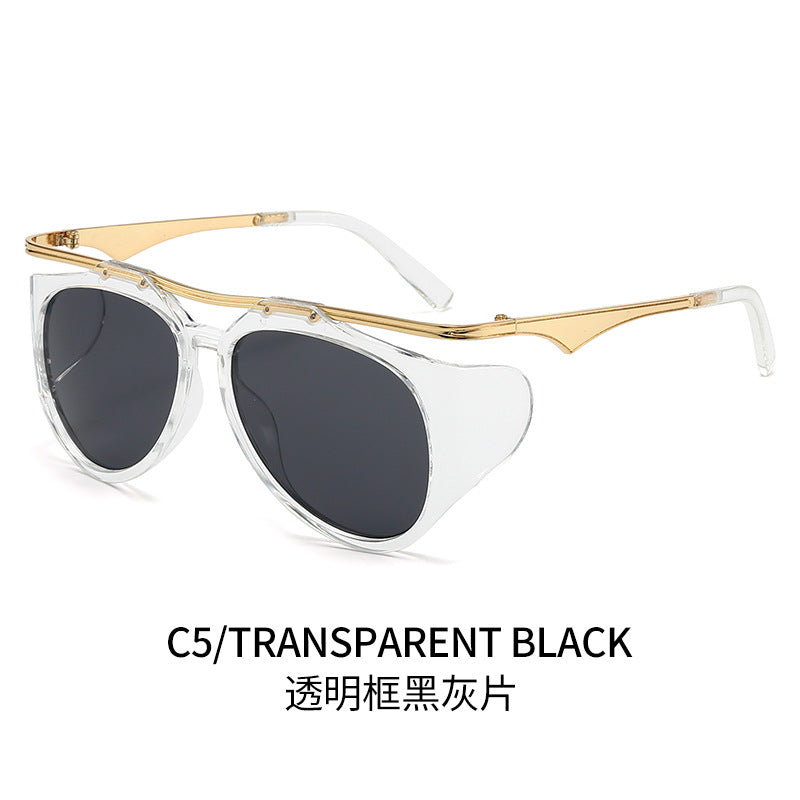 Dame Modis sport solbrille med oversized ramme og gull aksenter Skanto