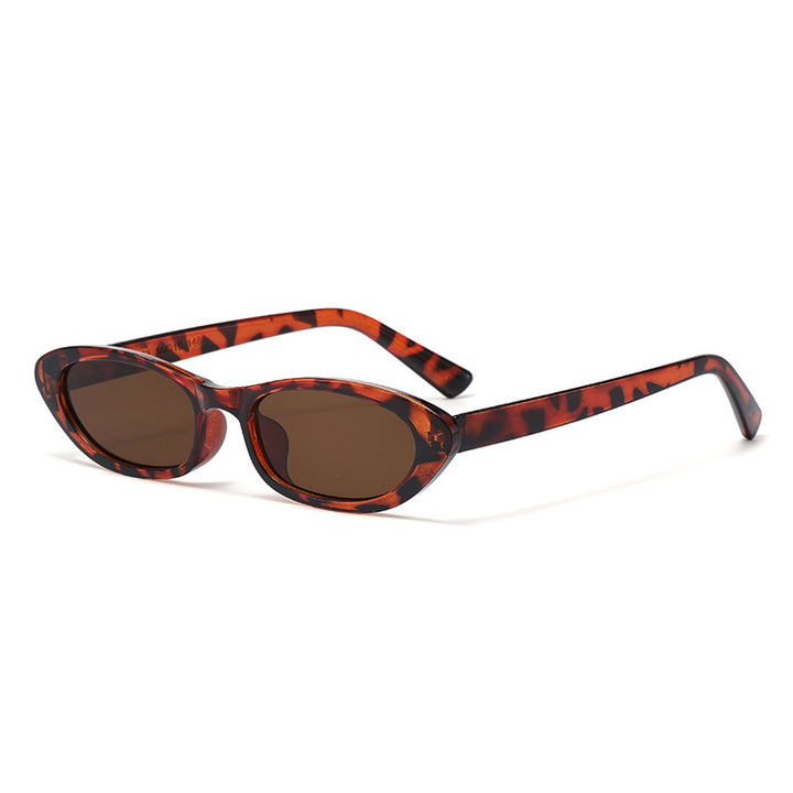 Dame Cat-Eye solbrille med beskyttende UV-filter og elegant rammestruktur Skanto