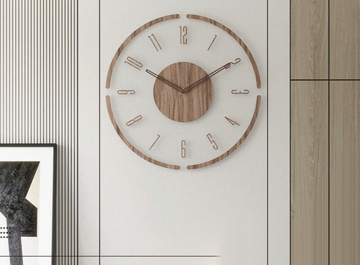 Nordisk Stille Veggdekorasjonsklokke Laget av Ekte Tre, 35 cm | Stille og Stilig | Skanto