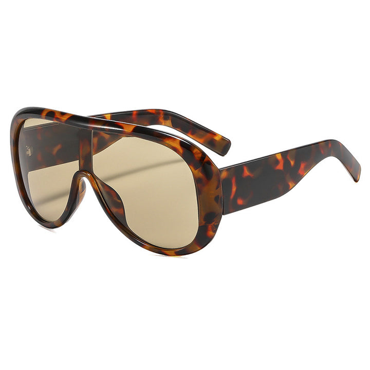 Dame oversized sports solbrille i retro-inspirert design Skanto