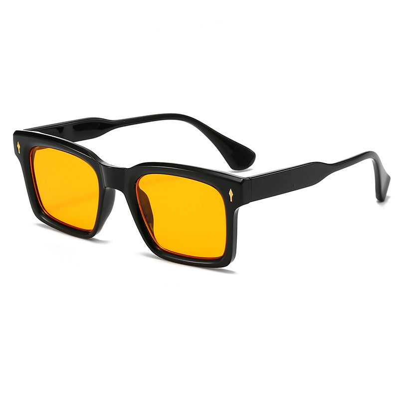 Dame Rektangulær Solbrille i elegant Skilpaddedesign Skanto