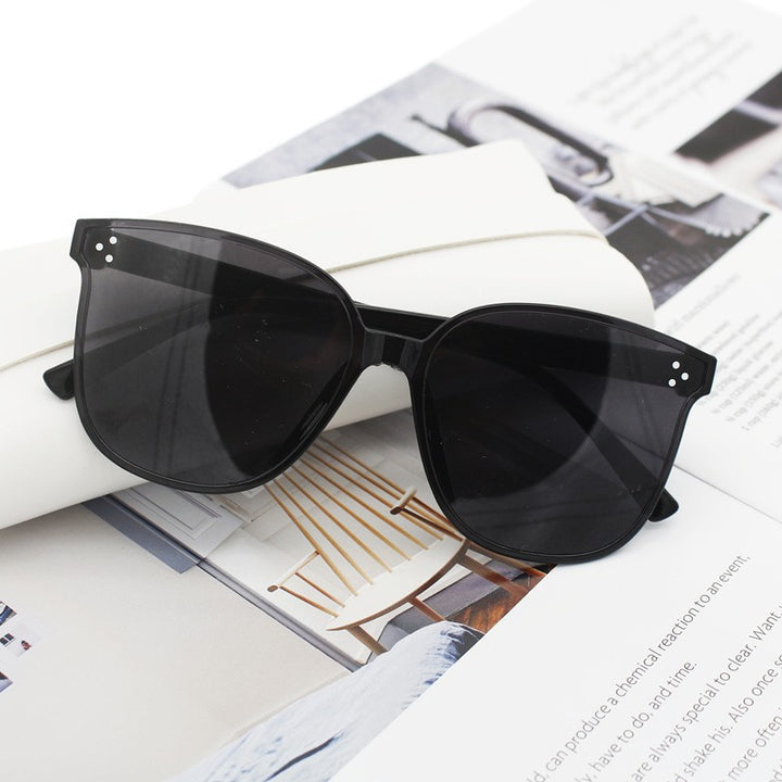 Dame Oversized Solbriller med elegant design Skanto