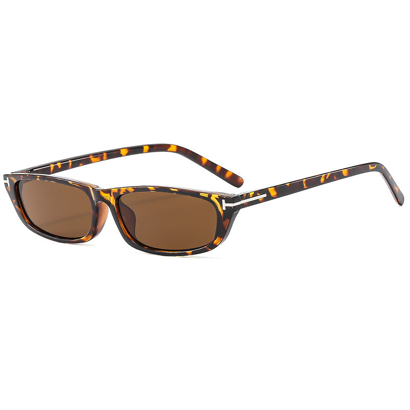 Dame moterik solbrille i iøynefallende retro-stil Skanto