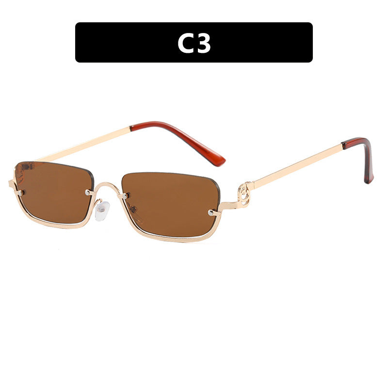 Dame firkantet solbrille med elegant metallramme Skanto